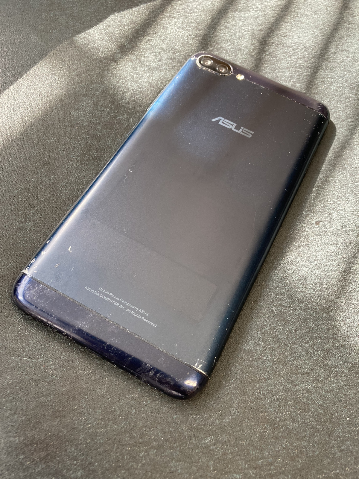【ZenFone】のバッテリー修理は正規と非正規どっちが良い？安全で格安に修理する方法を解説