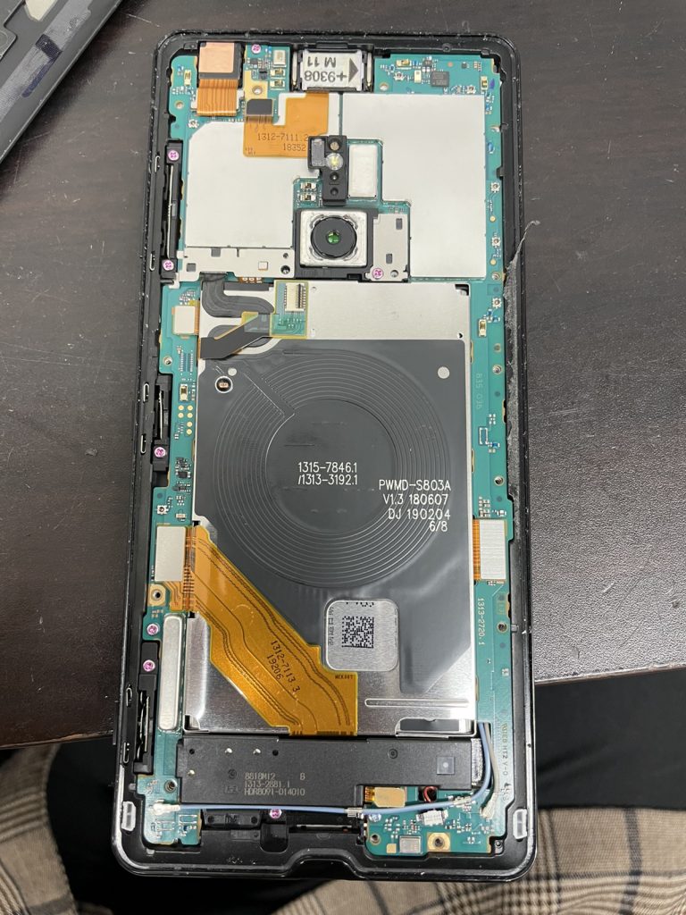 Android15 位置偽装 海外版 XPERIA XZ3 H9493 root