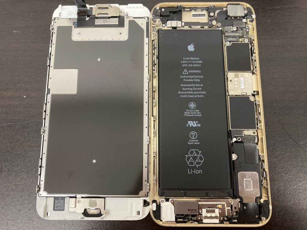 iPhone 6sPlus 画面割れ 修理 新宿