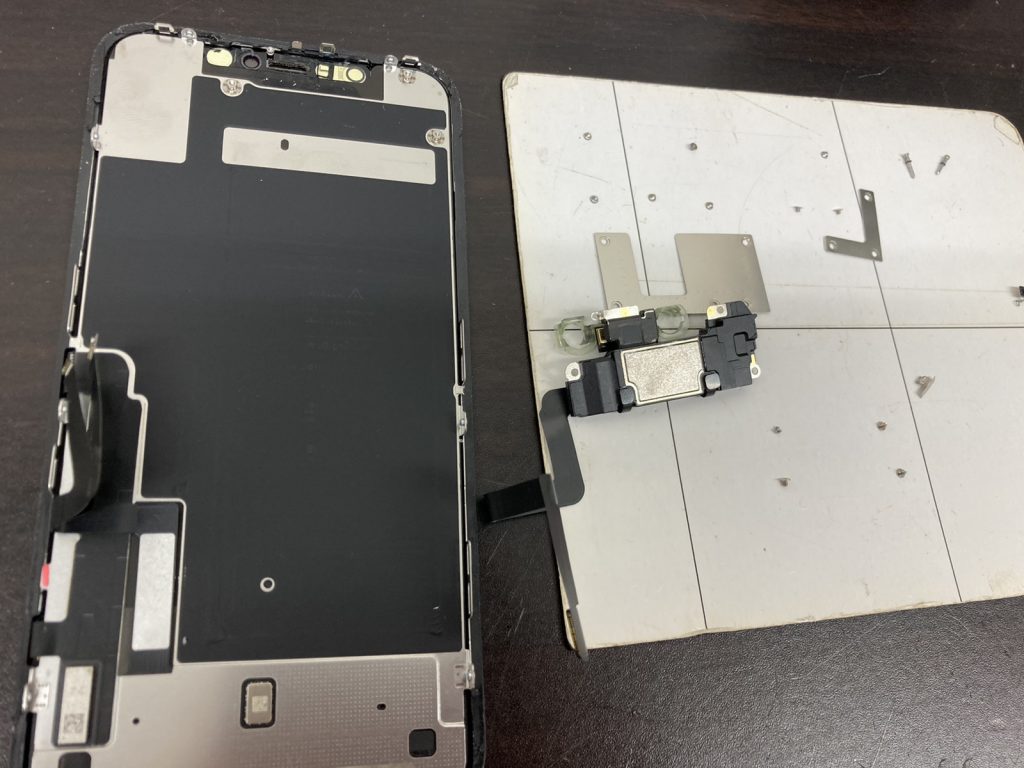 iPhone 11　液晶不良　液晶交換　画面交換　液晶修理　液晶交換　修理　新宿