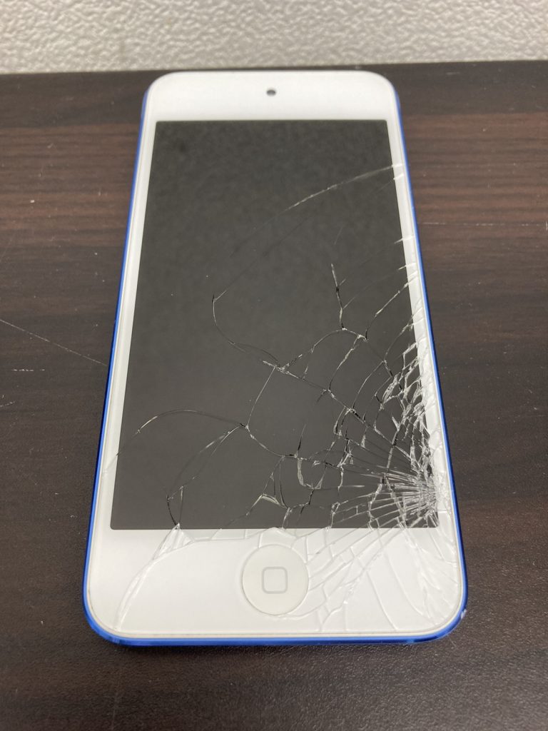 iPod touch 7　画面割れ　ガラス割れ　画面交換　ガラス交換　画面修理　ガラス修理　修理　新宿