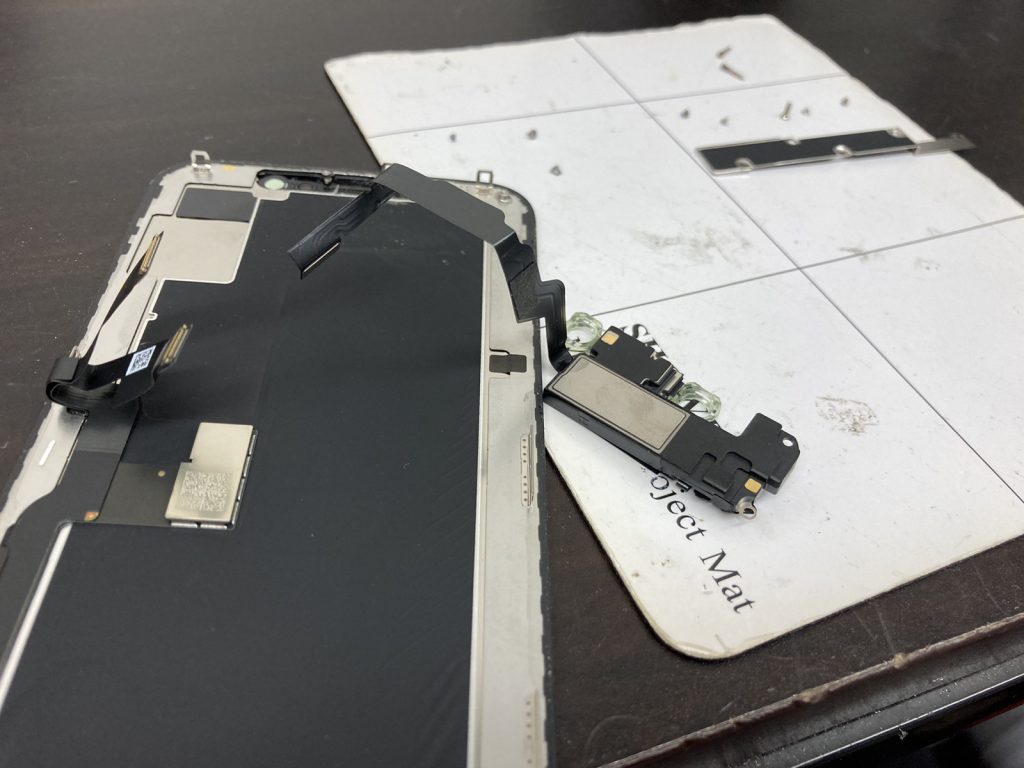 iPhone Xs　液晶不良　液晶交換　画面交換　液晶修理　修理　新宿