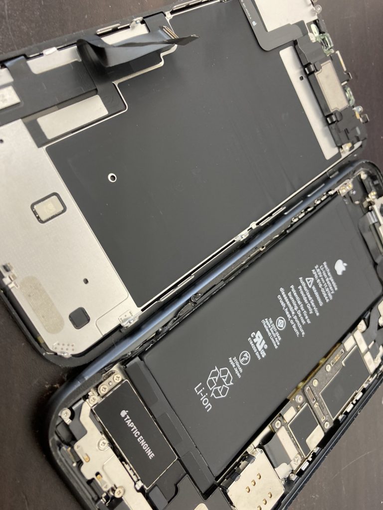 iPhone 11　画面割れ　タッチ不良　画面交換　画面修理　修理　新宿