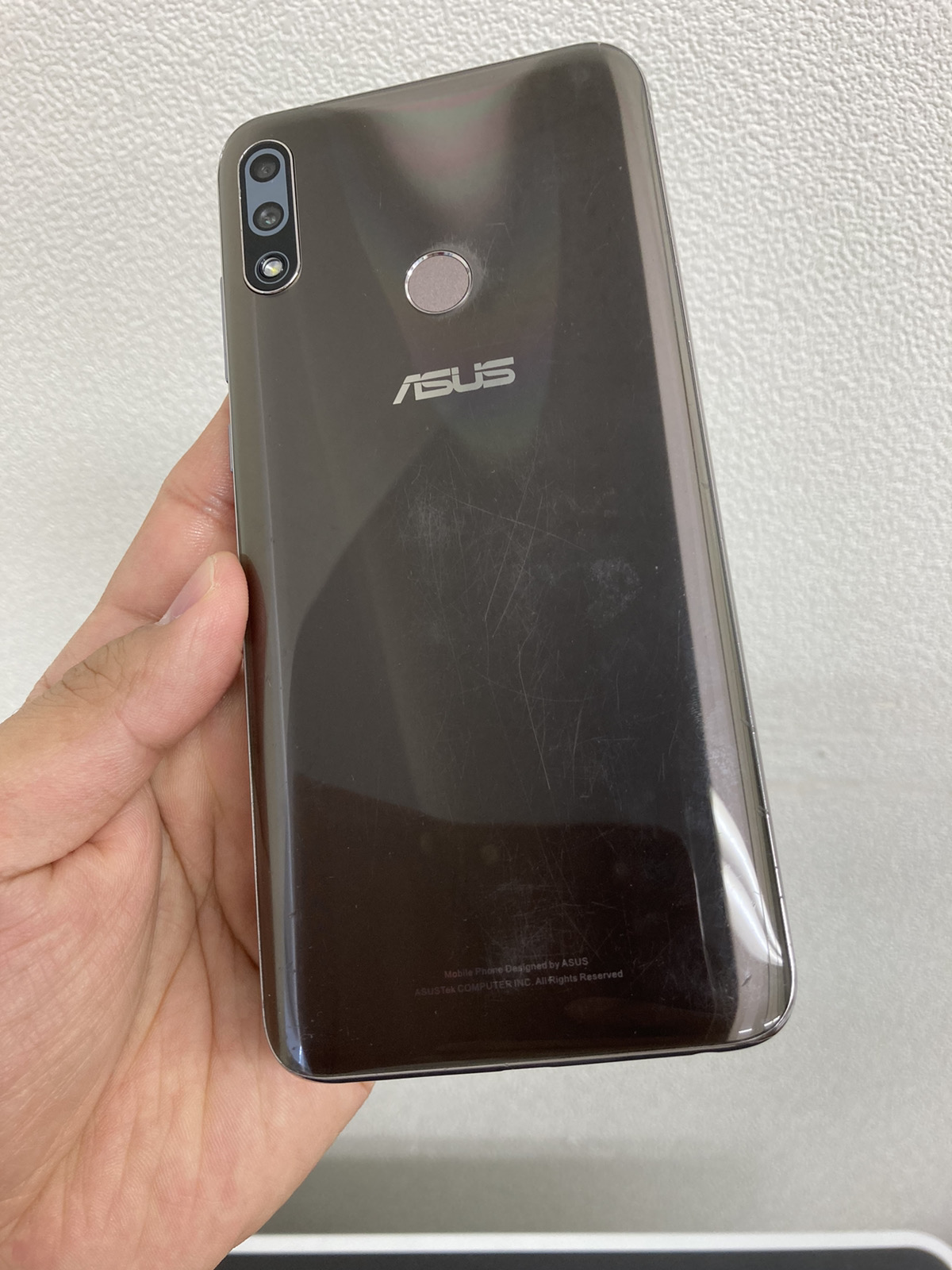 ZenFone Max Pro（M2） 画面割れあり-