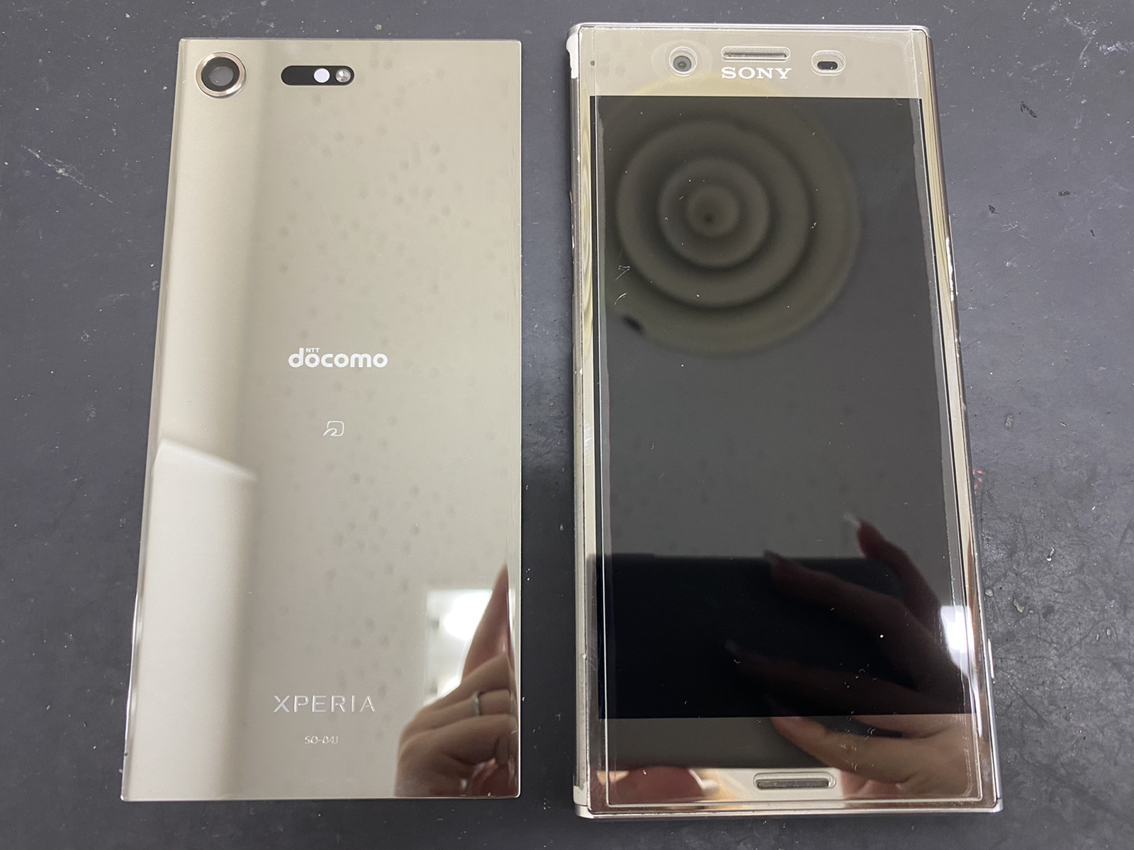 Xperia XZ Premium】起動不可・バッテリー交換修理（八王子店 ...