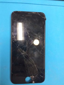 『iPhone8』画面交換(練馬店)