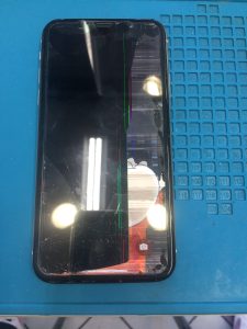 【iPhoneXS】画面交換(練馬店)