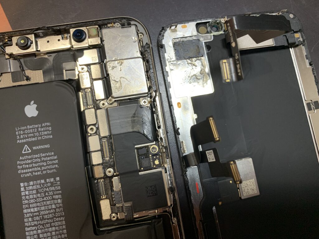 iPhoneXs　水没修理　本厚木