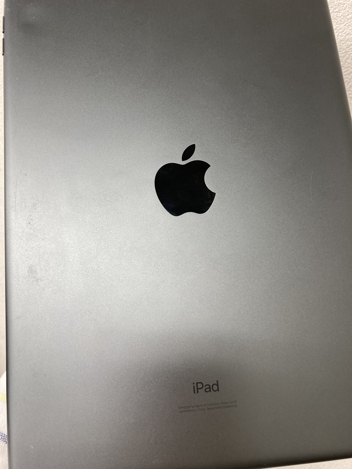 iPad 7(2019)】割れてしまったガラスの交換修理実績（新宿店