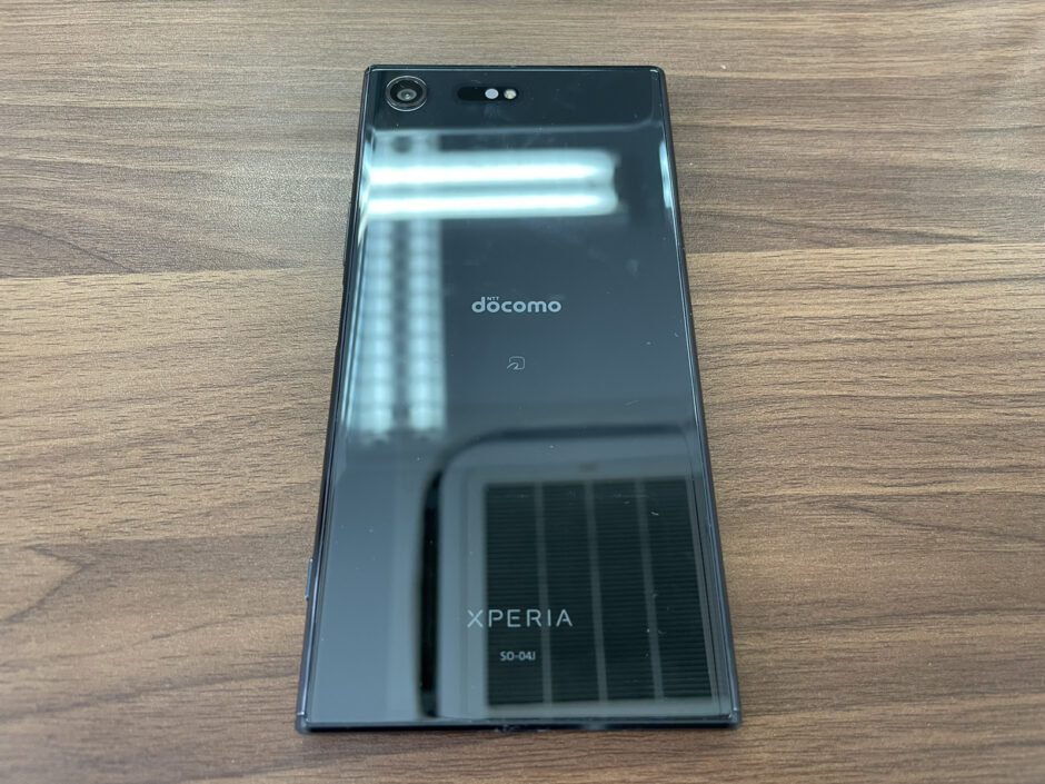 Xperia XZ Premium バッテリー交換