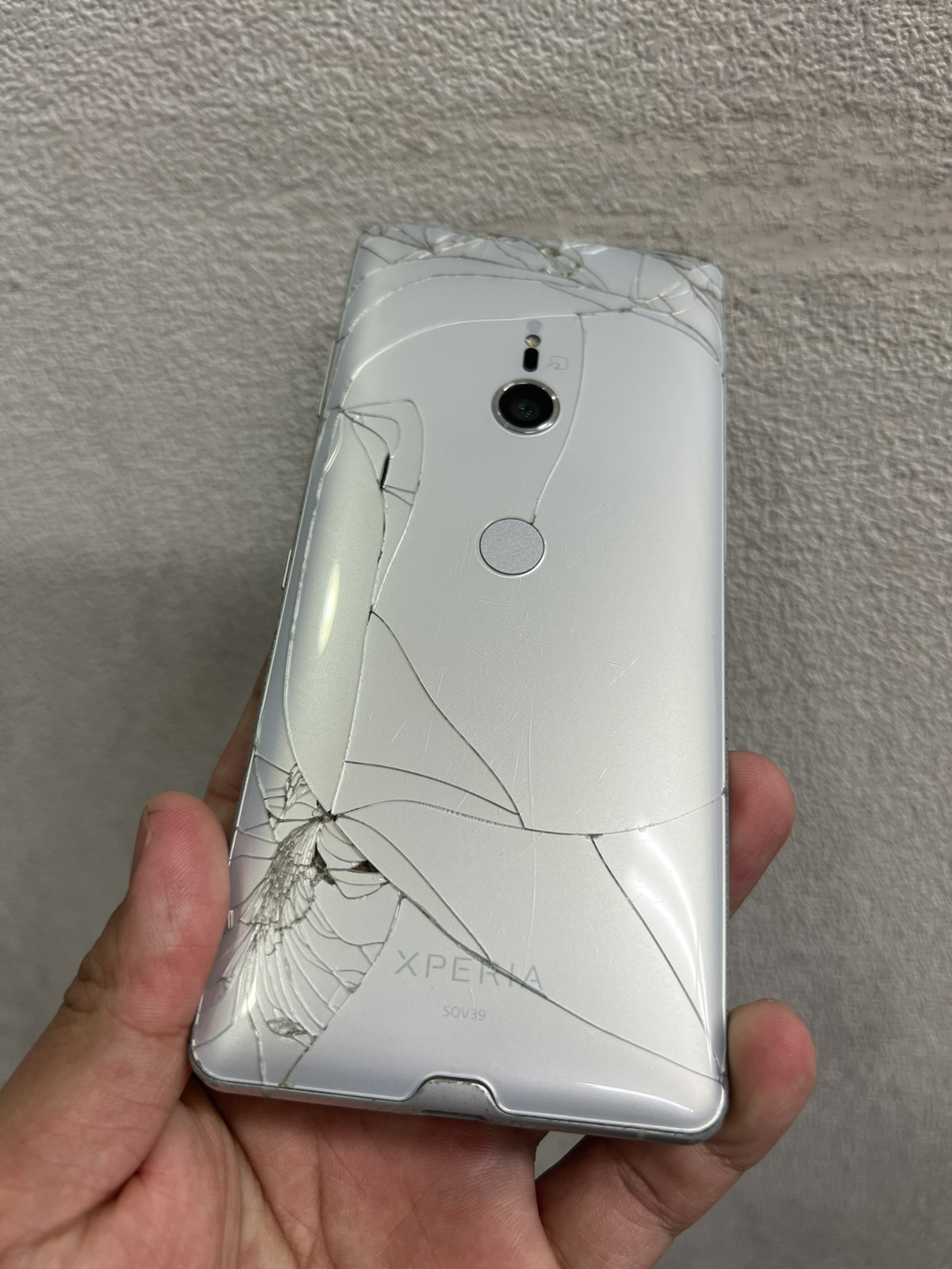 Xperia XZ3】画面割れ、液晶不良の画面交換修理実績（新宿店