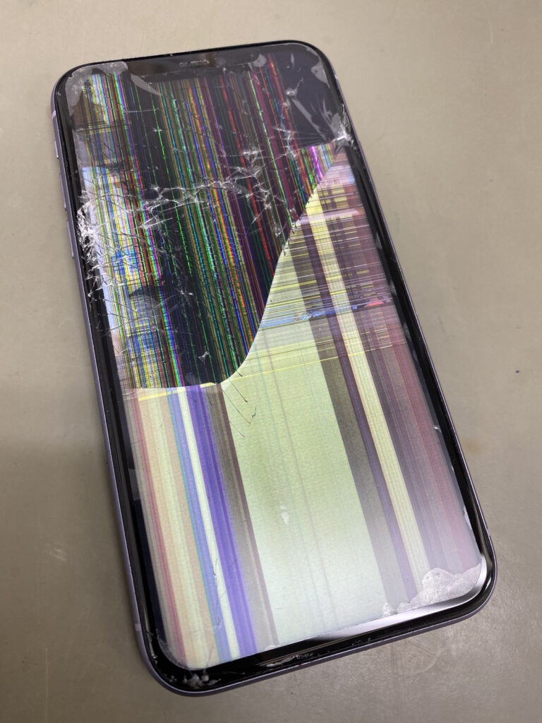 iPhone11 画面割れ 液晶故障