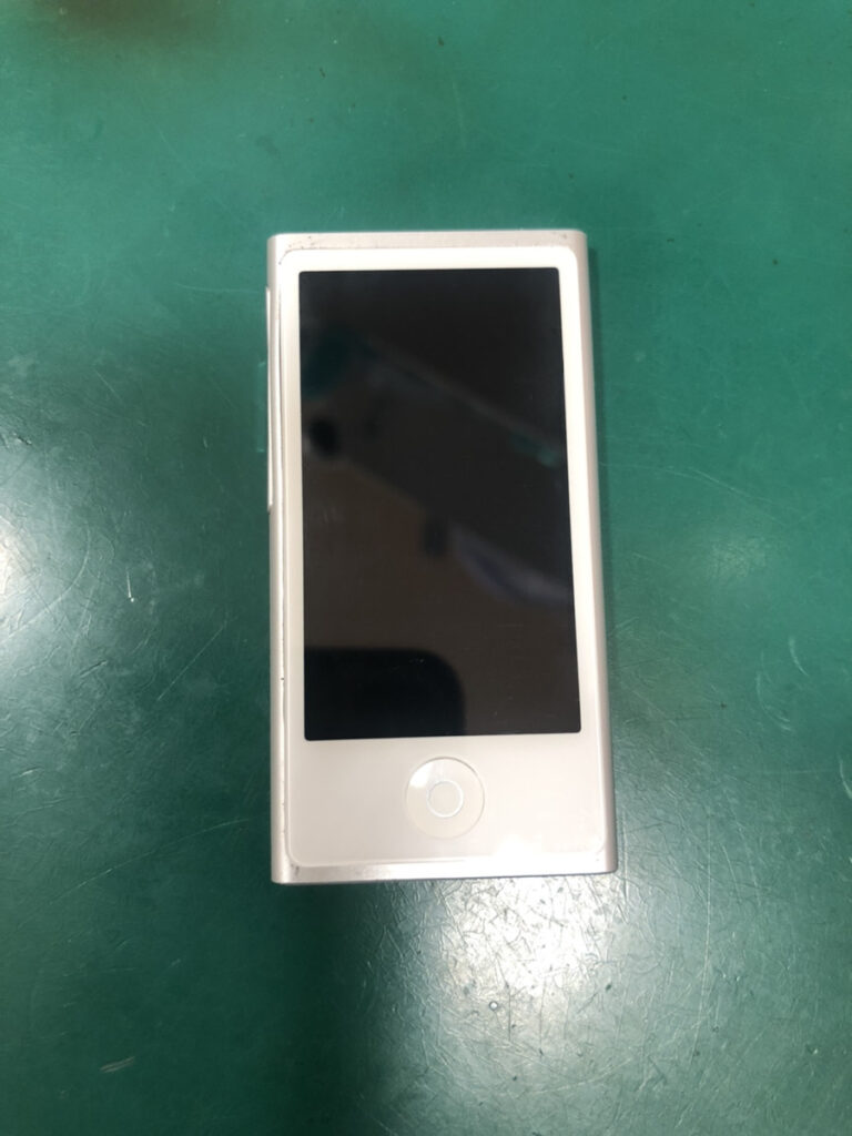 【iPod nano 7】劣化したバッテリーの交換修理実績（八王子店） - Android・iPhone・スマホ・携帯修理ならスマホソニック【全国対応】