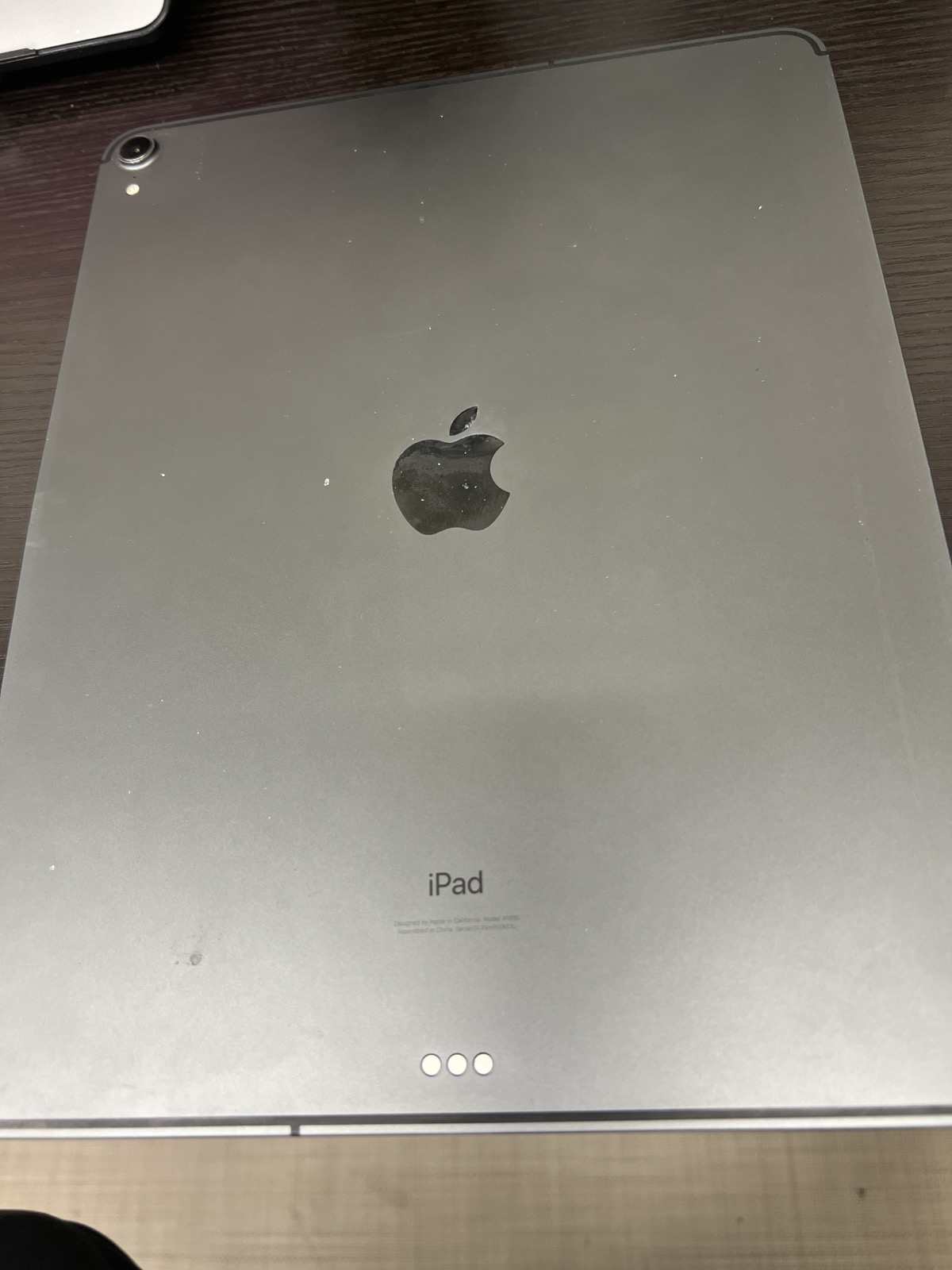 iPad Pro 12.9 第3世代】割れた画面の交換修理実績(新宿店) - Android