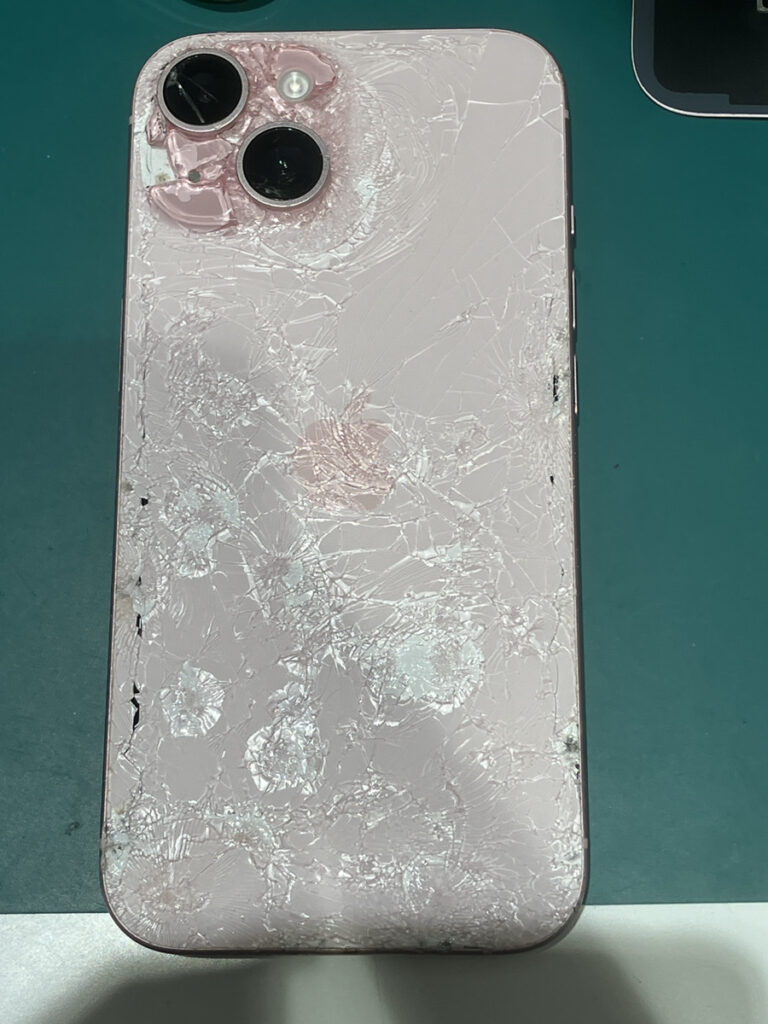 iPhone15純正再生パネル15-315 gatget55_iphone-15-repair