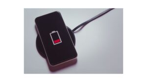 スマホの電源が勝手に落ちる原因と対処法を症状別に徹底解説！