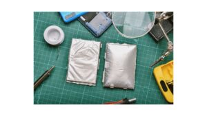 スマホのバッテリーが膨らむ3つの原因｜適切な対処法や処分方法を解説