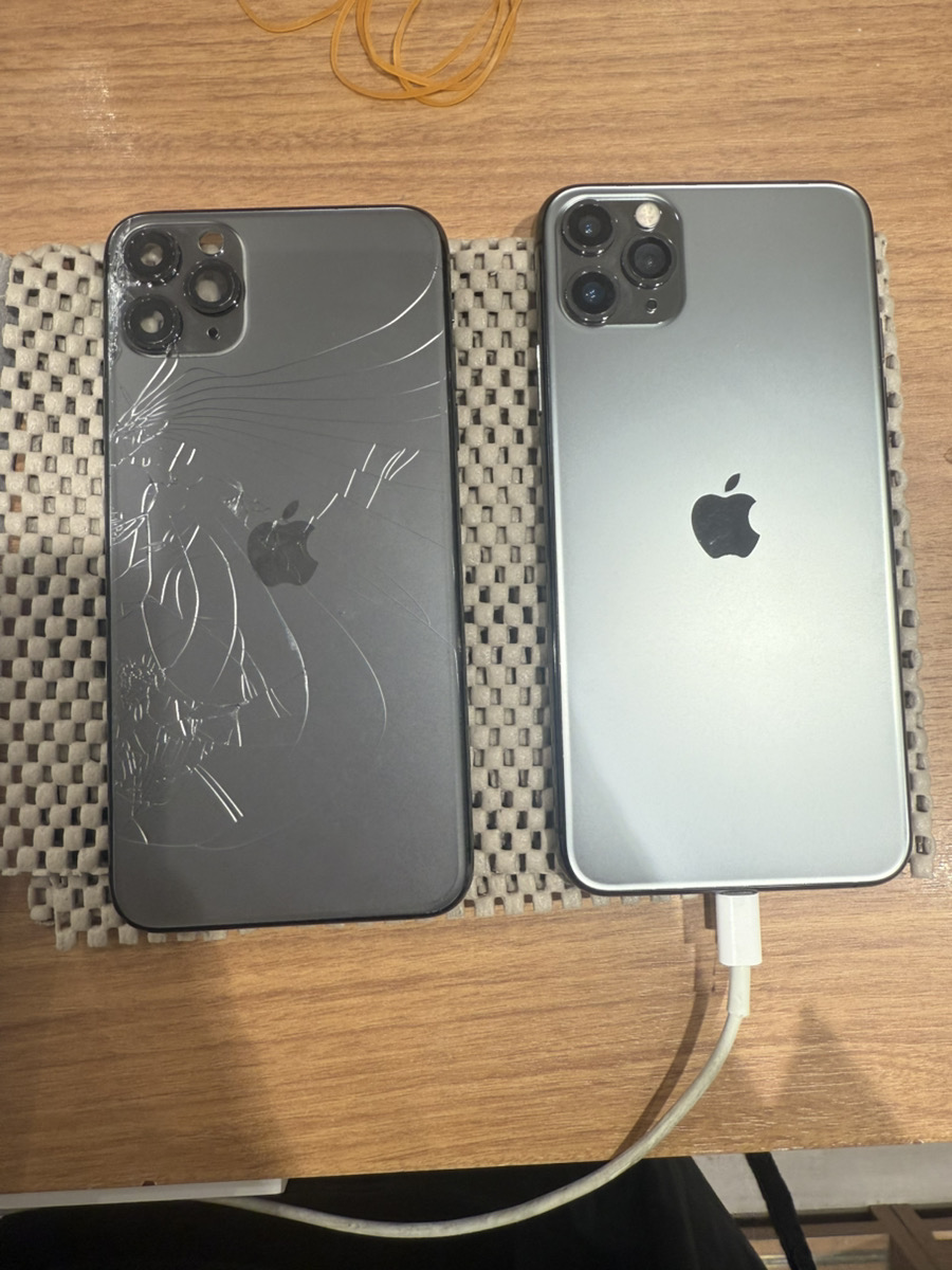 iPhone11Proドッグコネクタ、バックパネル交換【COCOスマホソニック錦糸町PARCO店】