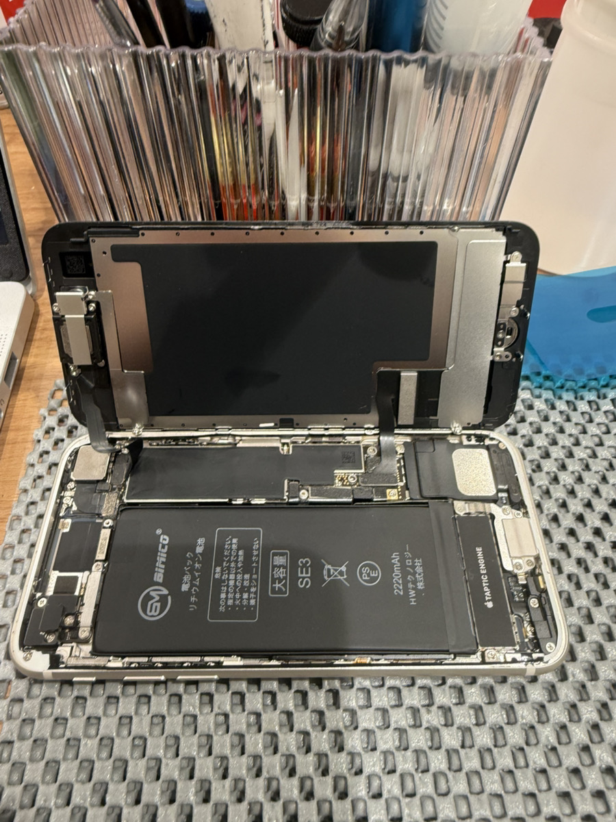iPhoneSE3 バッテリー交換修理【COCOスマホソニック錦糸町PARCO店】