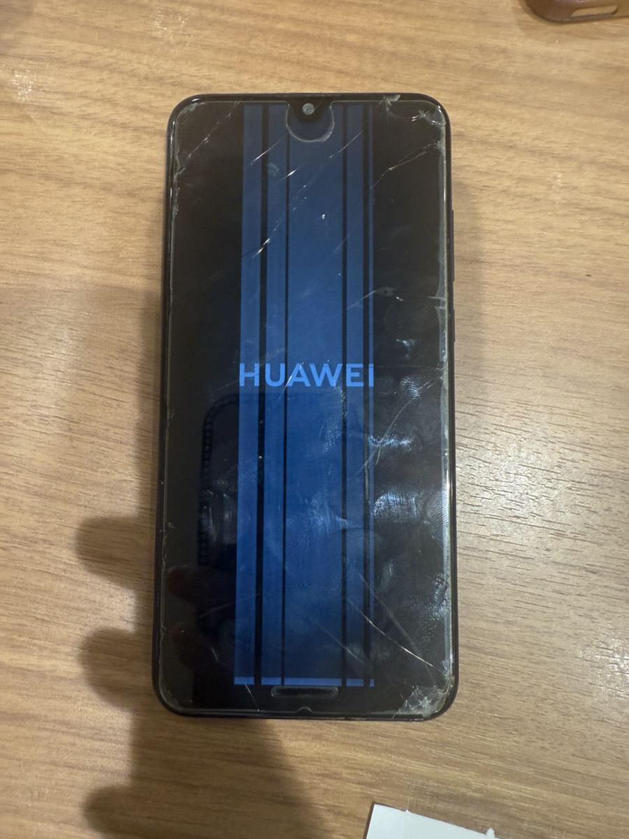 Huawei nova lite3画面交換修理【COCOスマホソニック錦糸町PARCO店】