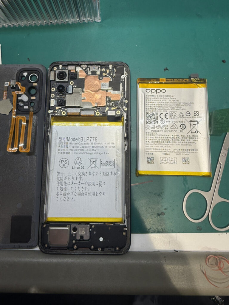 OPPOReno5A シルバーブラック 128GB 修理美品 バッテリー100% OPPO Reno5aバッテリー交換【COCOスマホソニック錦糸町PARCO店