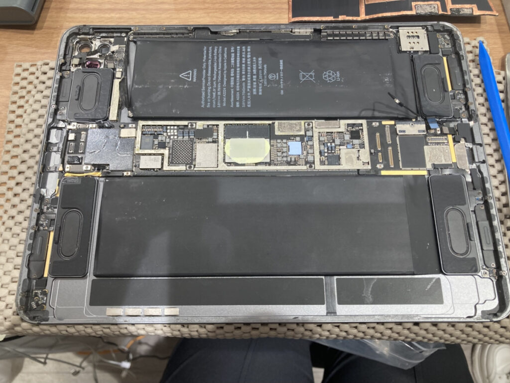 画面故障　バッテリー要交換iPad Pro (11インチ) MTXP2J/A 画面故障 バッテリー要交換iPad Pro (11インチ) MTXP2J/A